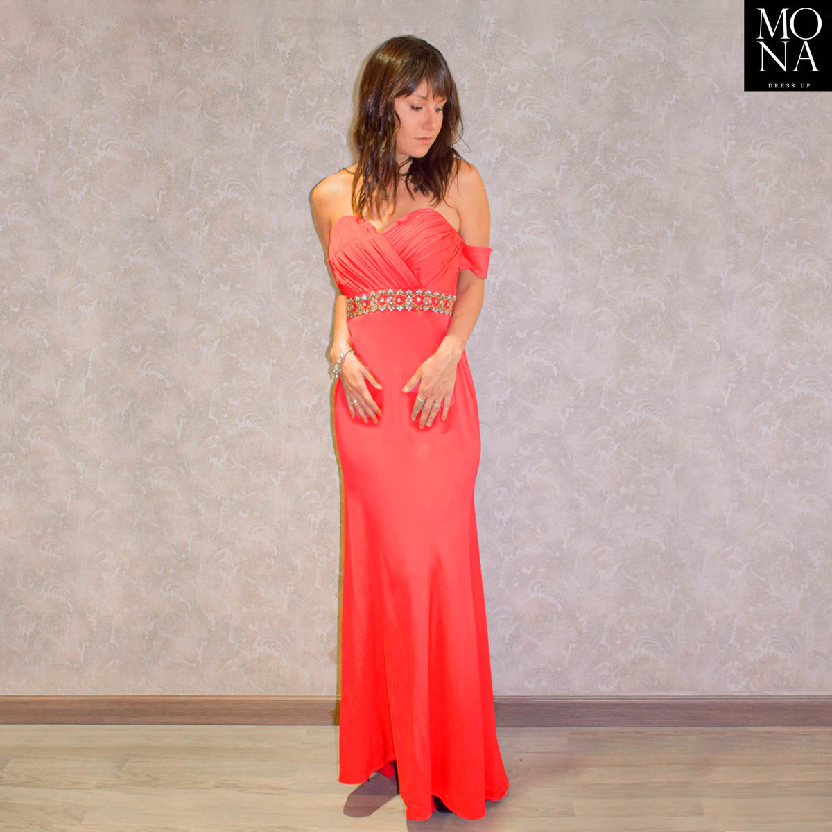 Vestido largo Marisol coral con pedrería