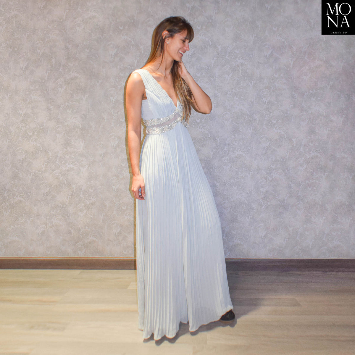 Vestido largo Pia gris perla con pedrería