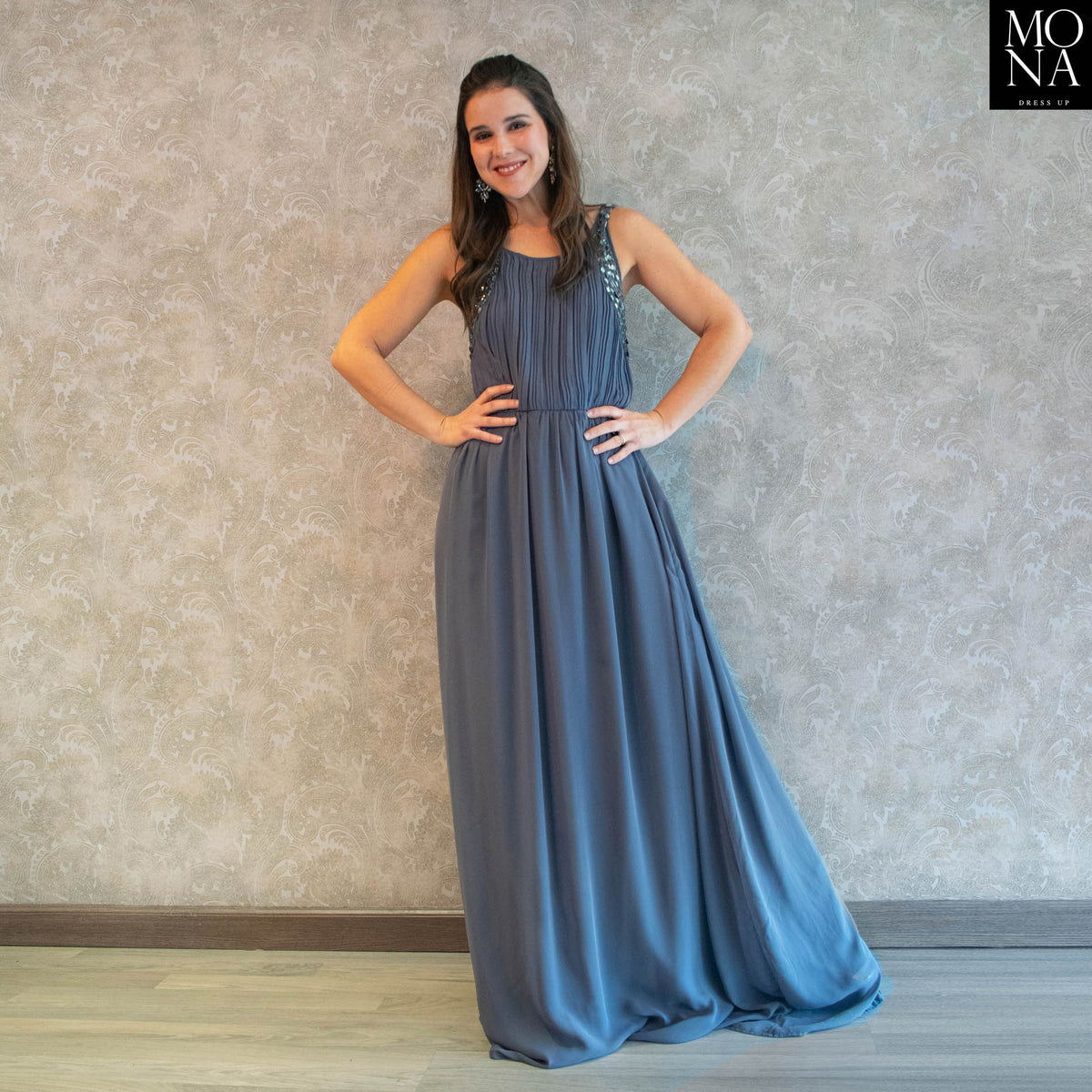 Vestido largo Lorena gris con pedrería