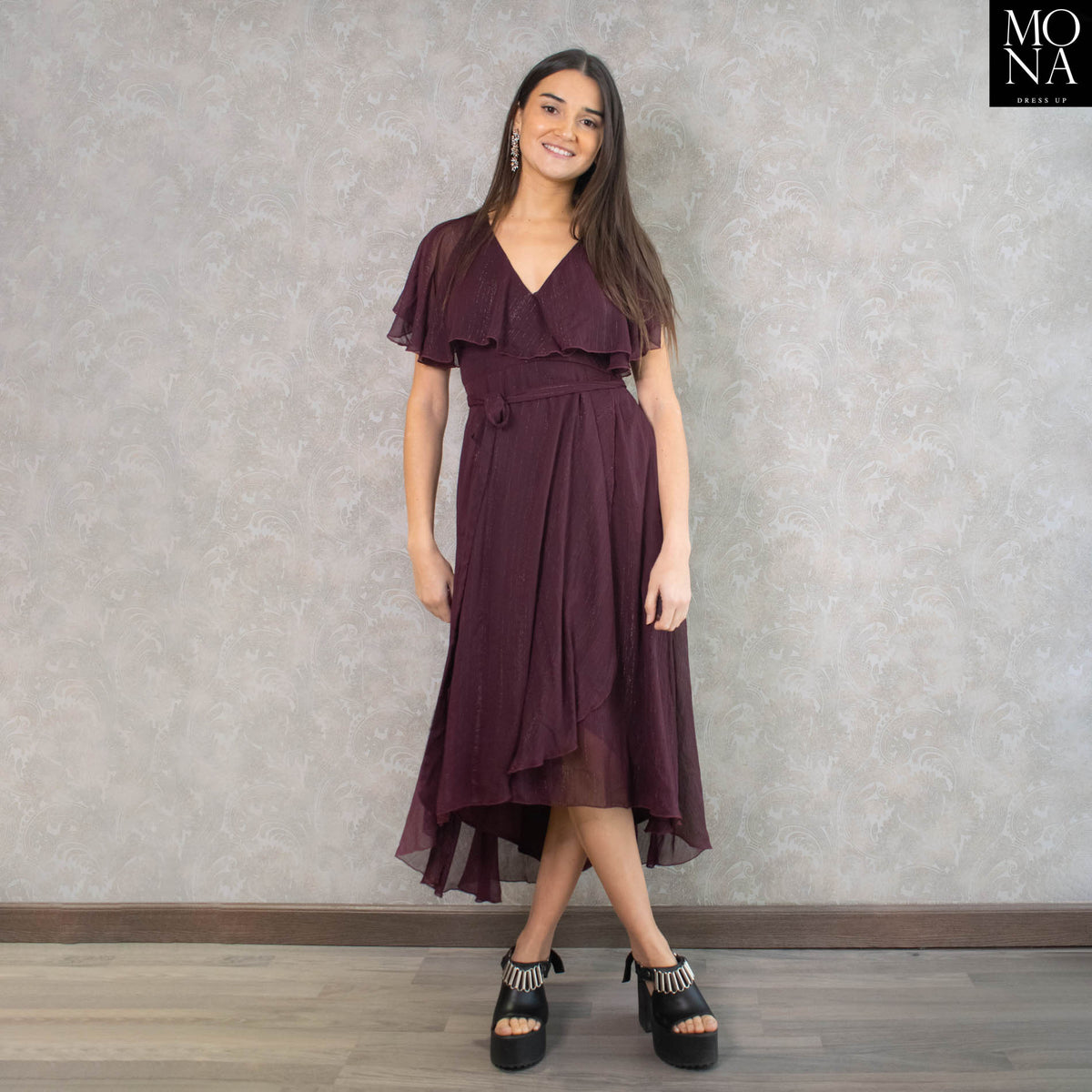 Vestido midi Mila berenjena con mangas
