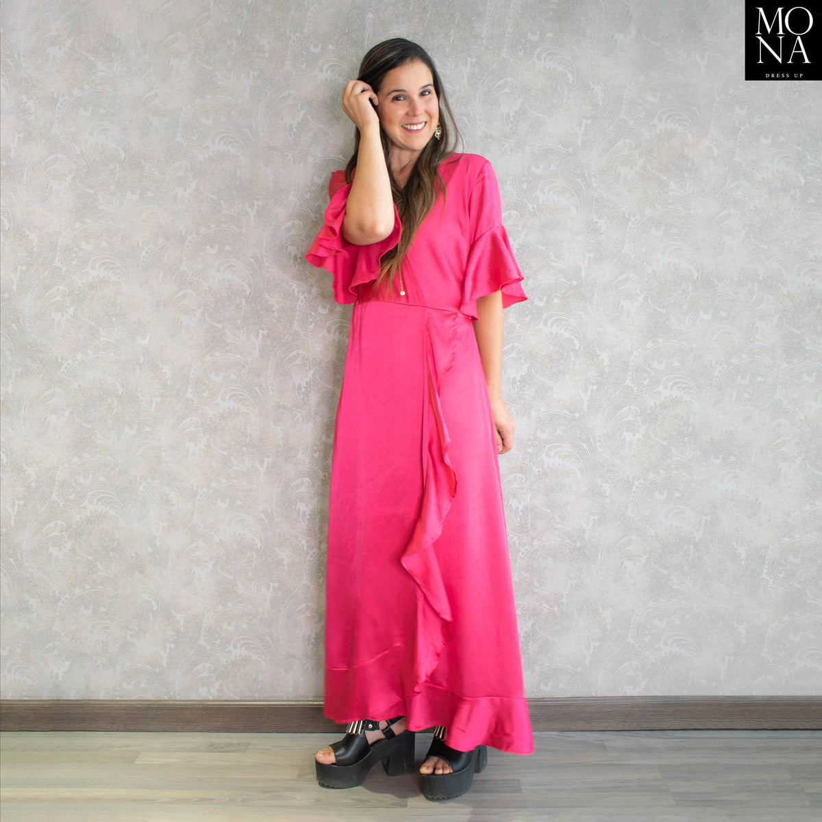 Vestido largo Aurora fucsia con mangas