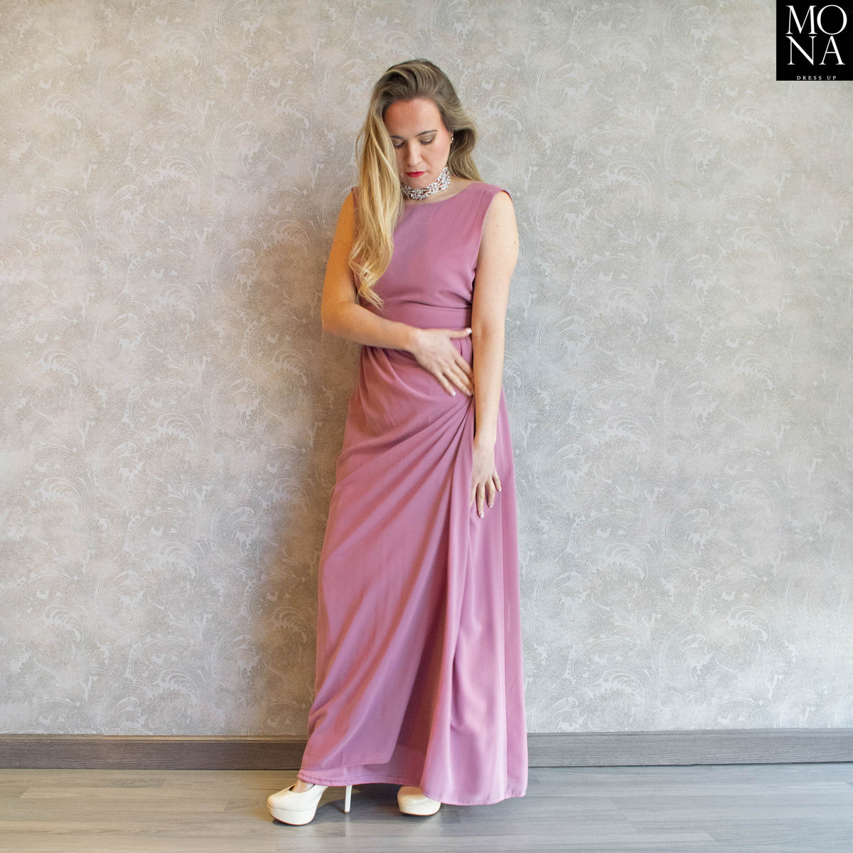 Vestido largo Abril rosa con espalda descubierta