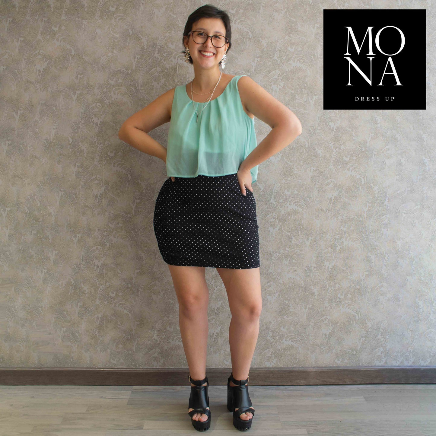 VESTIDO CORTO DULCE MENTA Y NEGRO