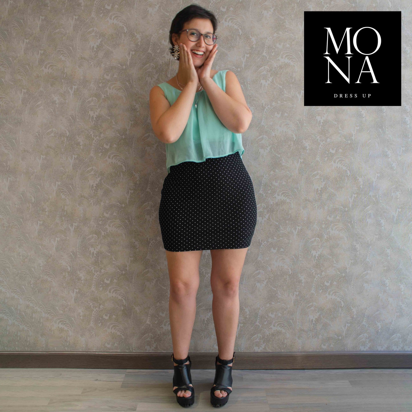 VESTIDO CORTO DULCE MENTA Y NEGRO