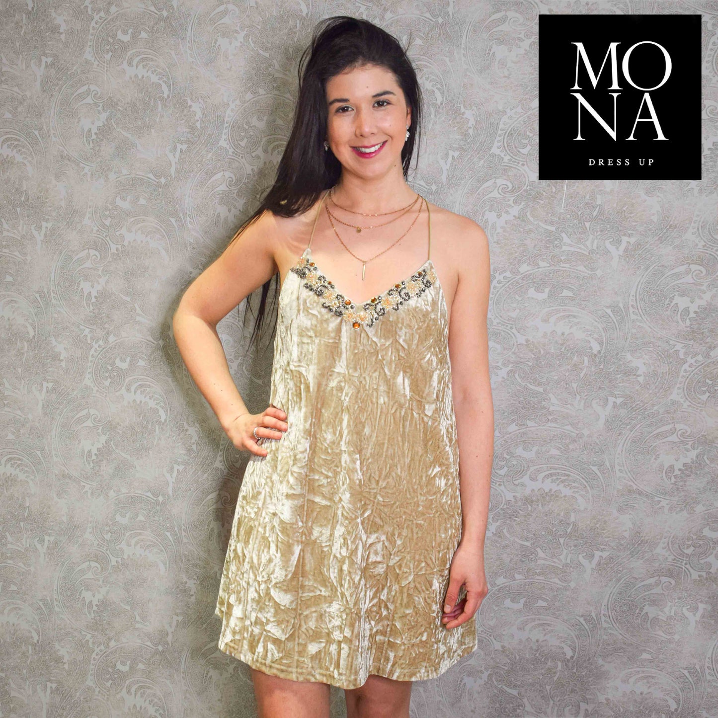 VESTIDO CORTO LUCRECIA BEIGE
