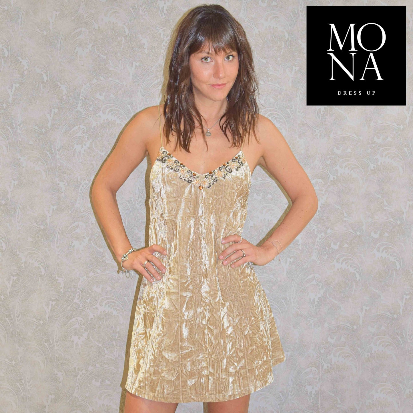 VESTIDO CORTO LUCRECIA BEIGE