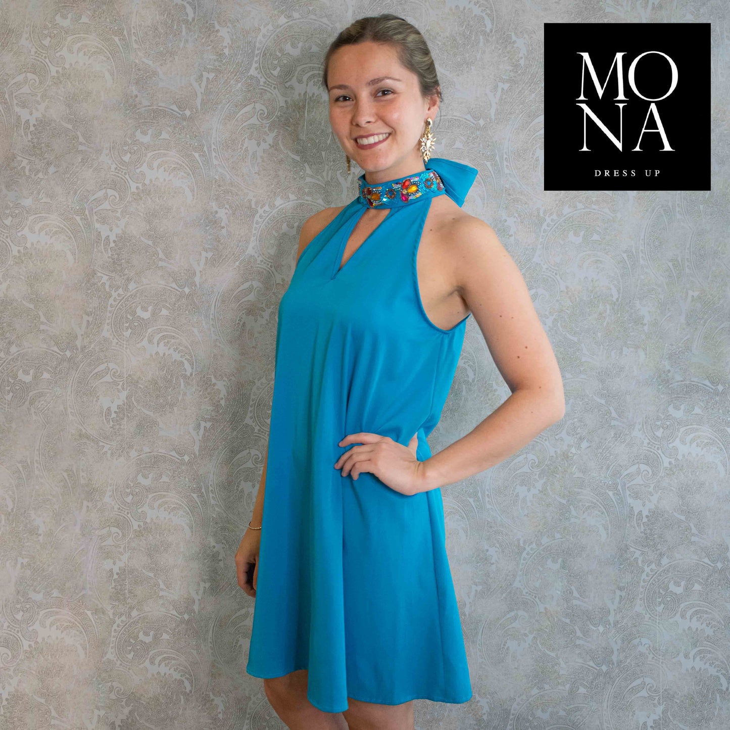 VESTIDO CORTO AZUCENA CELESTE OSCURO