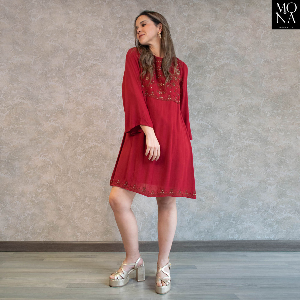 Vestido corto Isu burdeo, foto 2 de 6