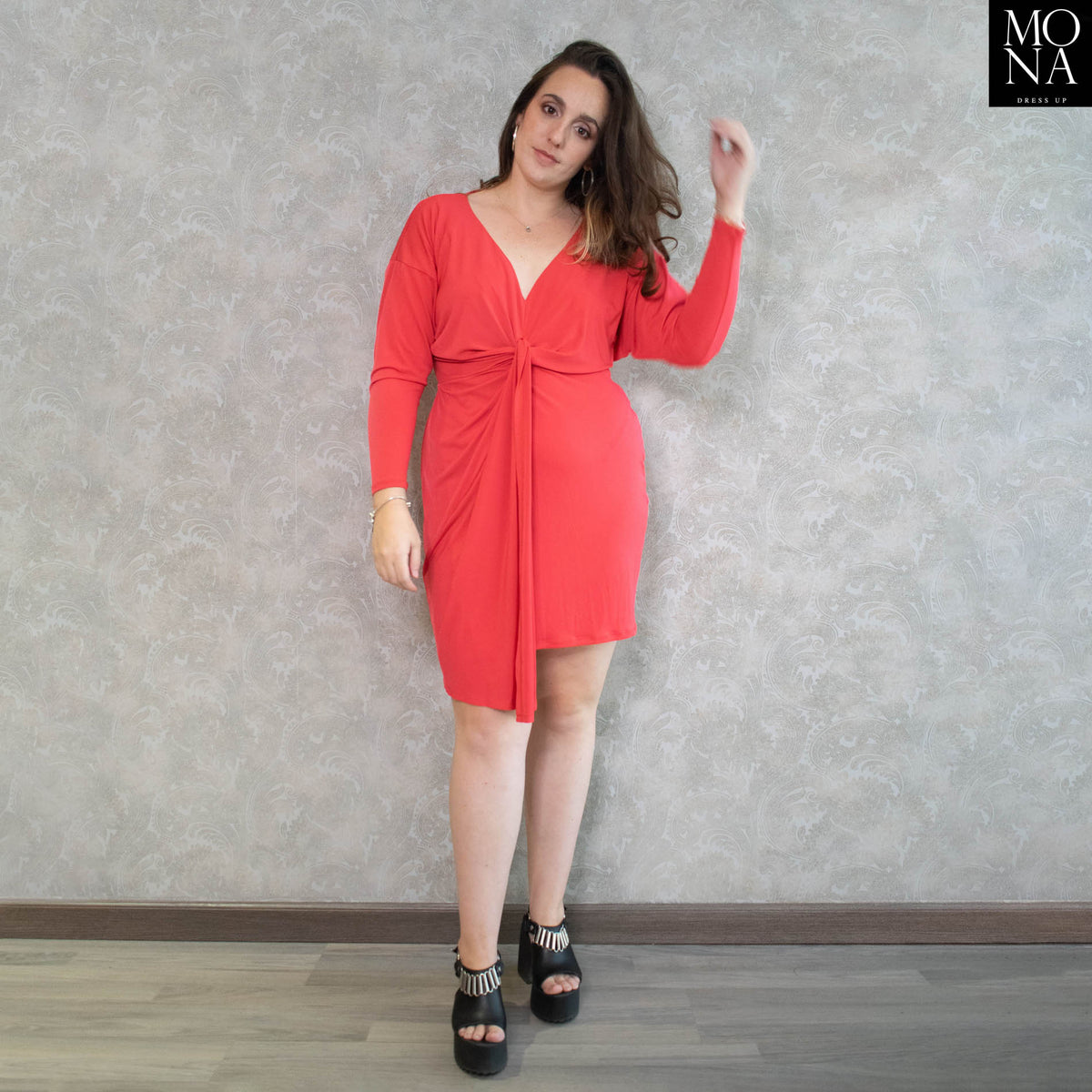 Vestido corto Noelle rojo con mangas