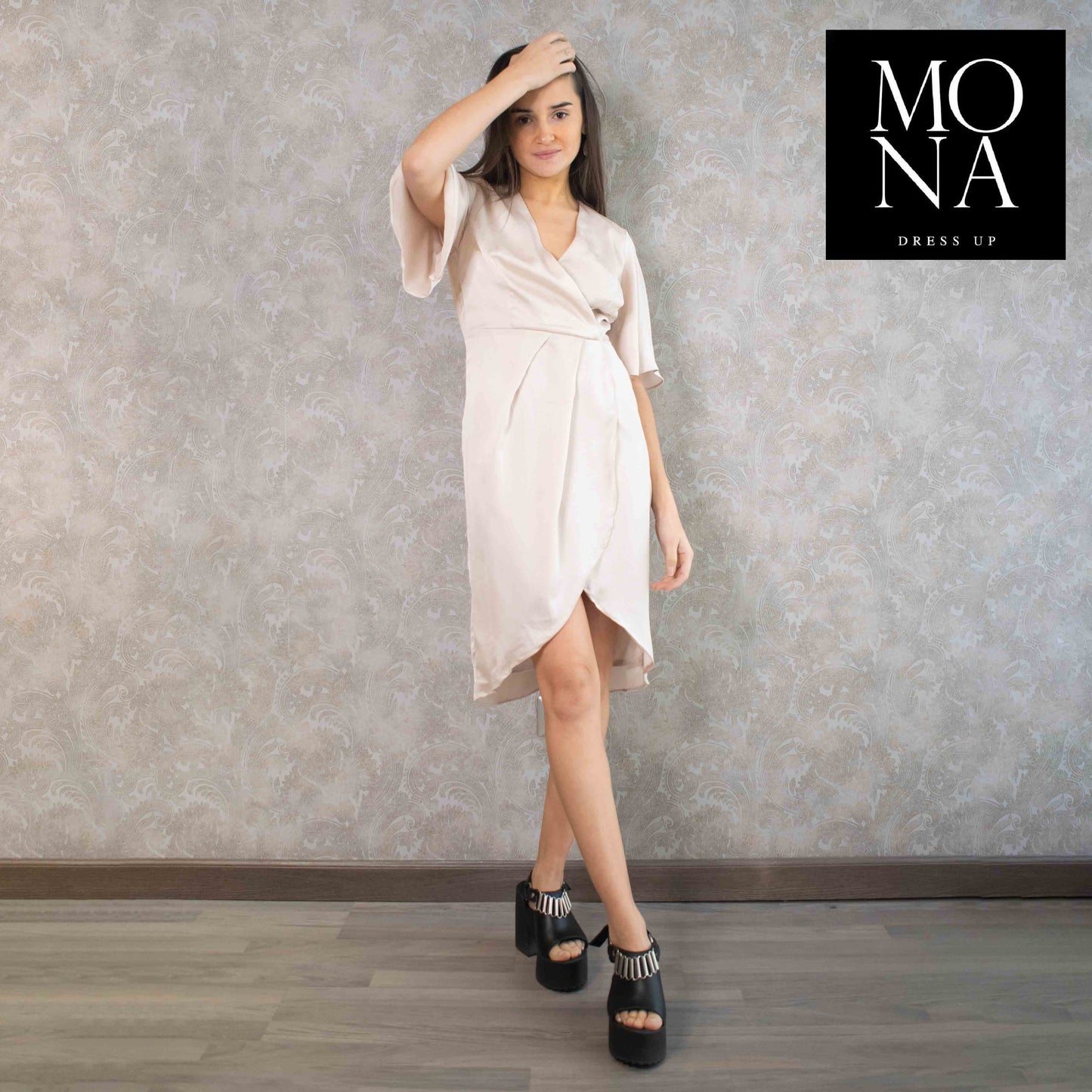 VESTIDO CORTO FIORELLA BEIGE